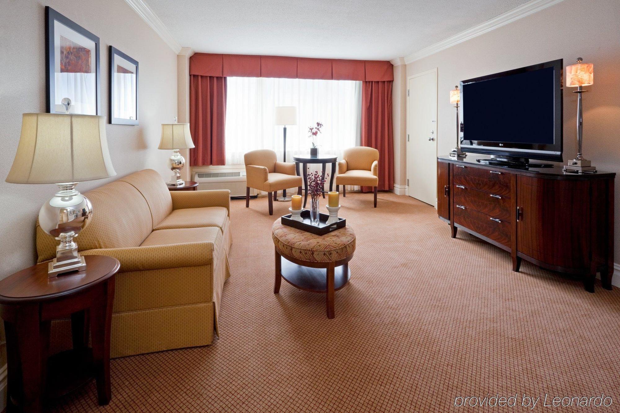 Holiday Inn Secaucus Meadowlands Exterior photo
