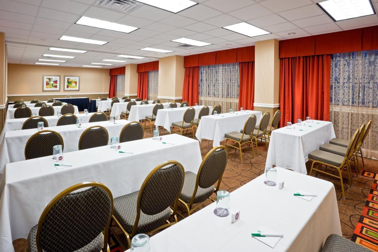 Holiday Inn Secaucus Meadowlands Exterior photo