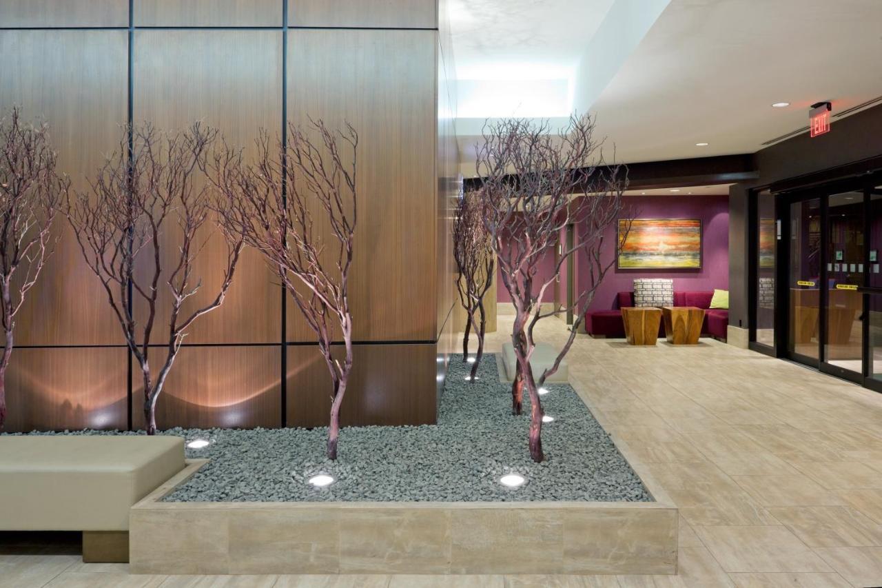Holiday Inn Secaucus Meadowlands Exterior photo
